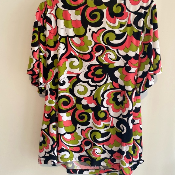 Colorful Patterned Top - Picture 2 of 7